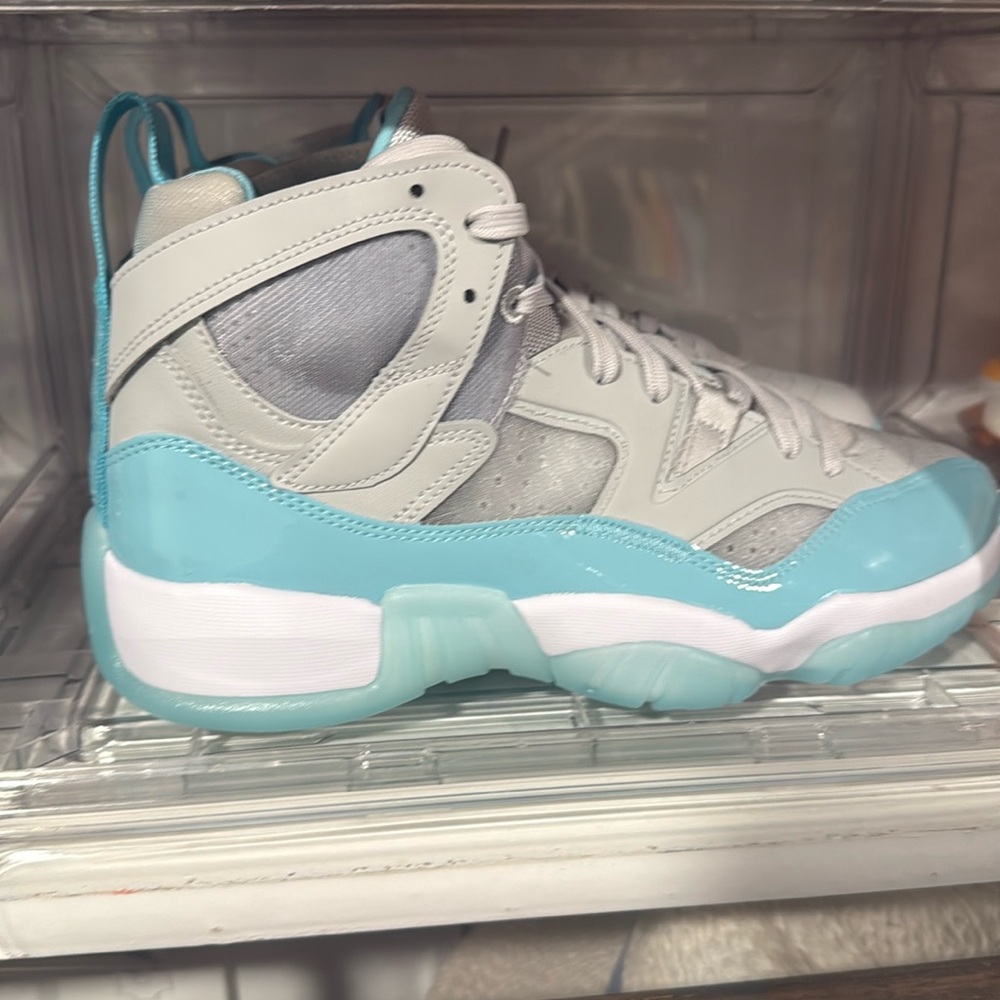 JORDAN JUMPMAN TWO TREY